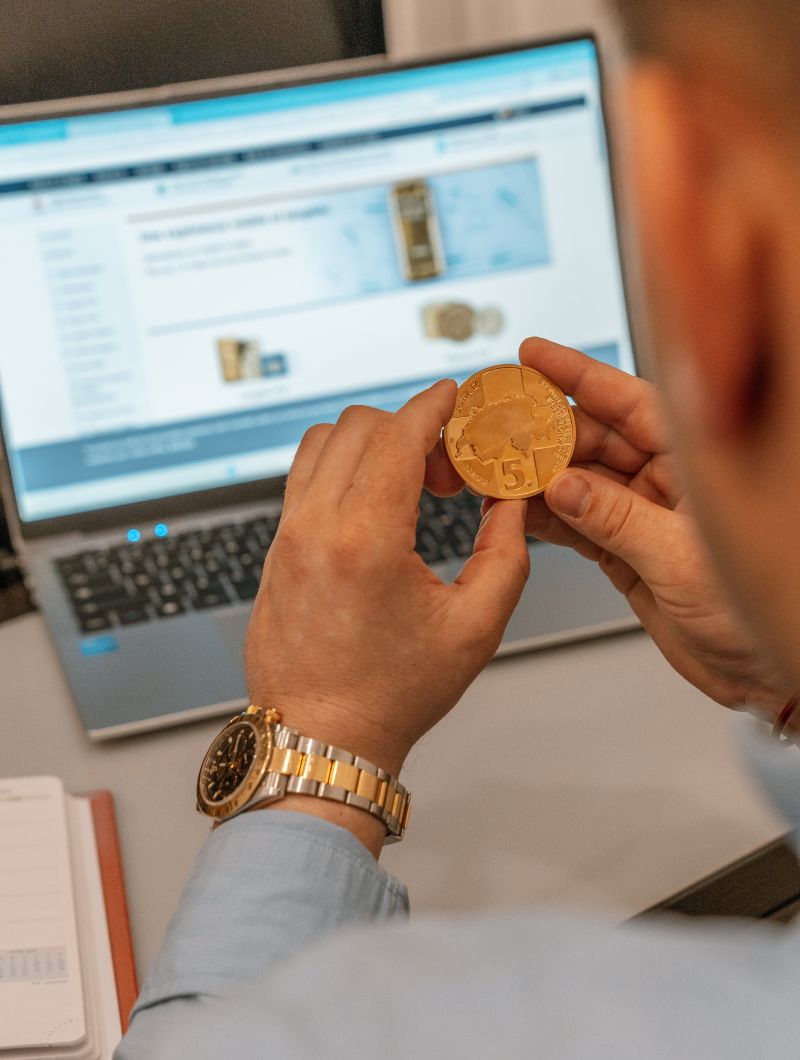 Rachat de bijoux anciens en or et pierres précieuses à Genève